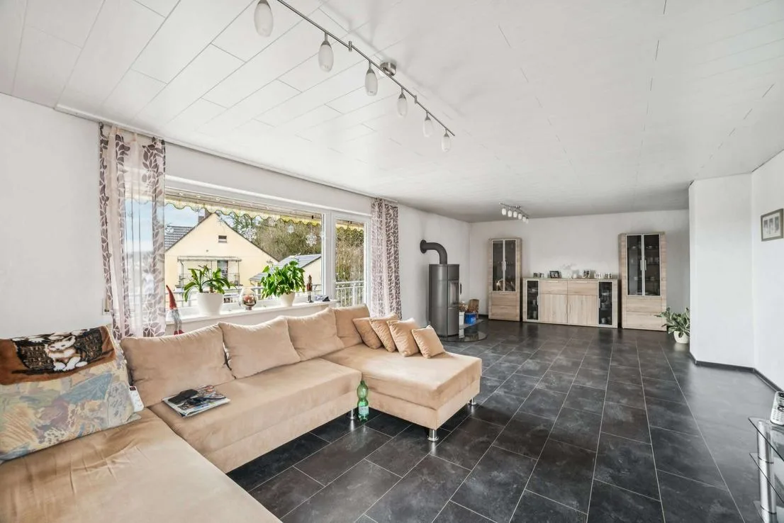 Gemütliches Zweifamilienhaus in sehr ruhiger Lage in Neuwied-Oberbieber