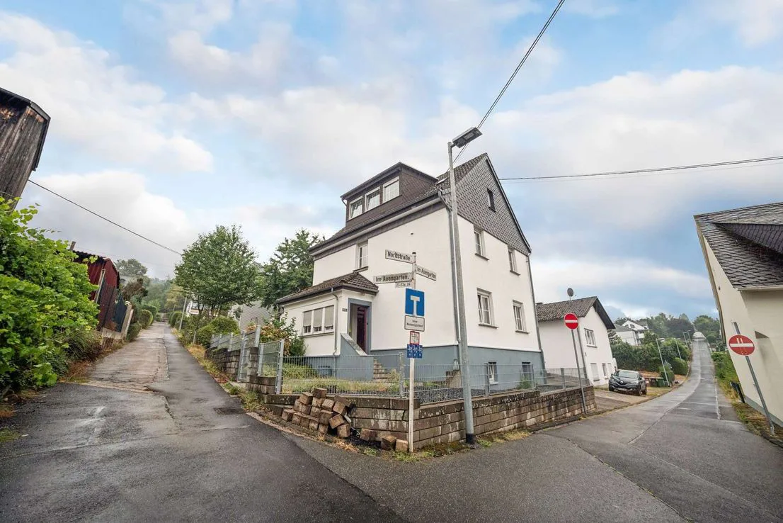 Großzügiges Einfamilienhaus für die große Familie oder Mehrgenerationenwohnen