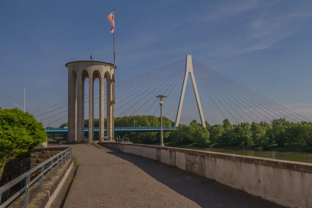Pegelturm Neuwied am Rhein